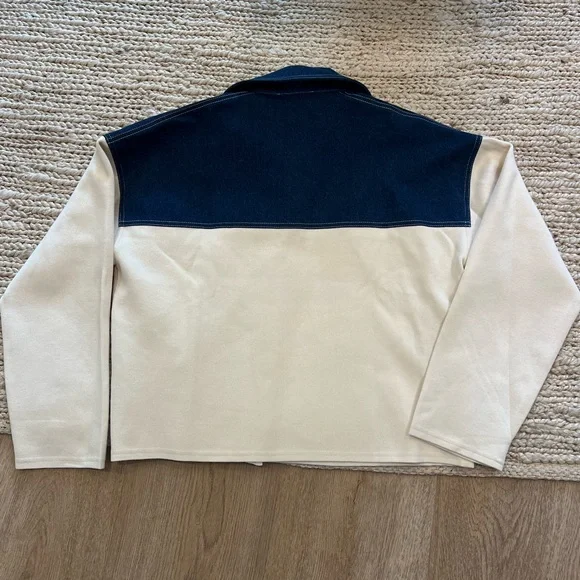 Two-Tone Button-Up Women's Jacket - Picture 2 of 2